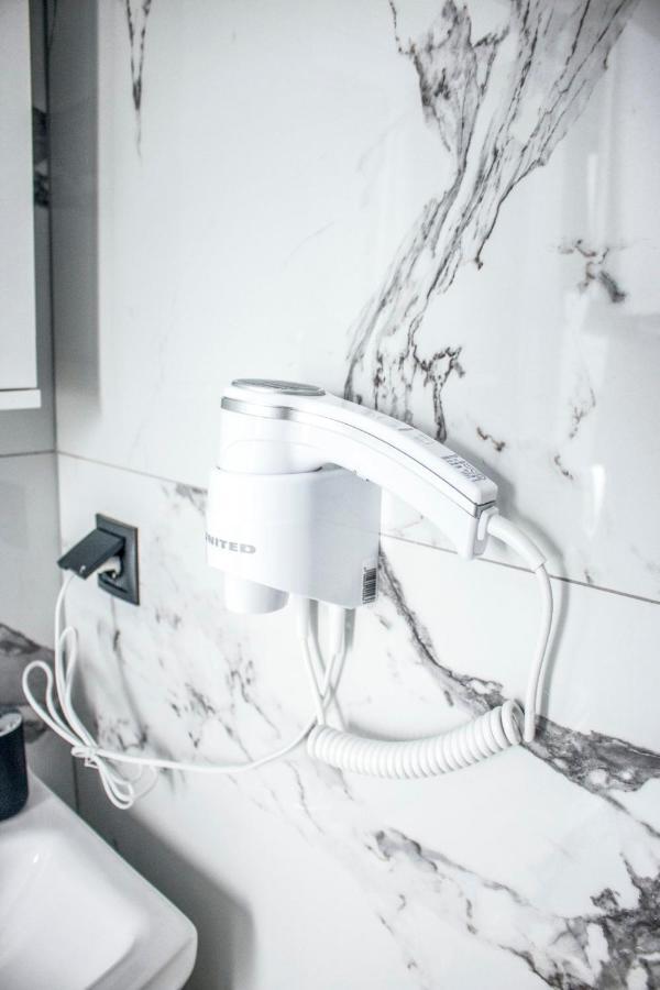Live The Luxe Apartment Kallithea  ภายนอก รูปภาพ