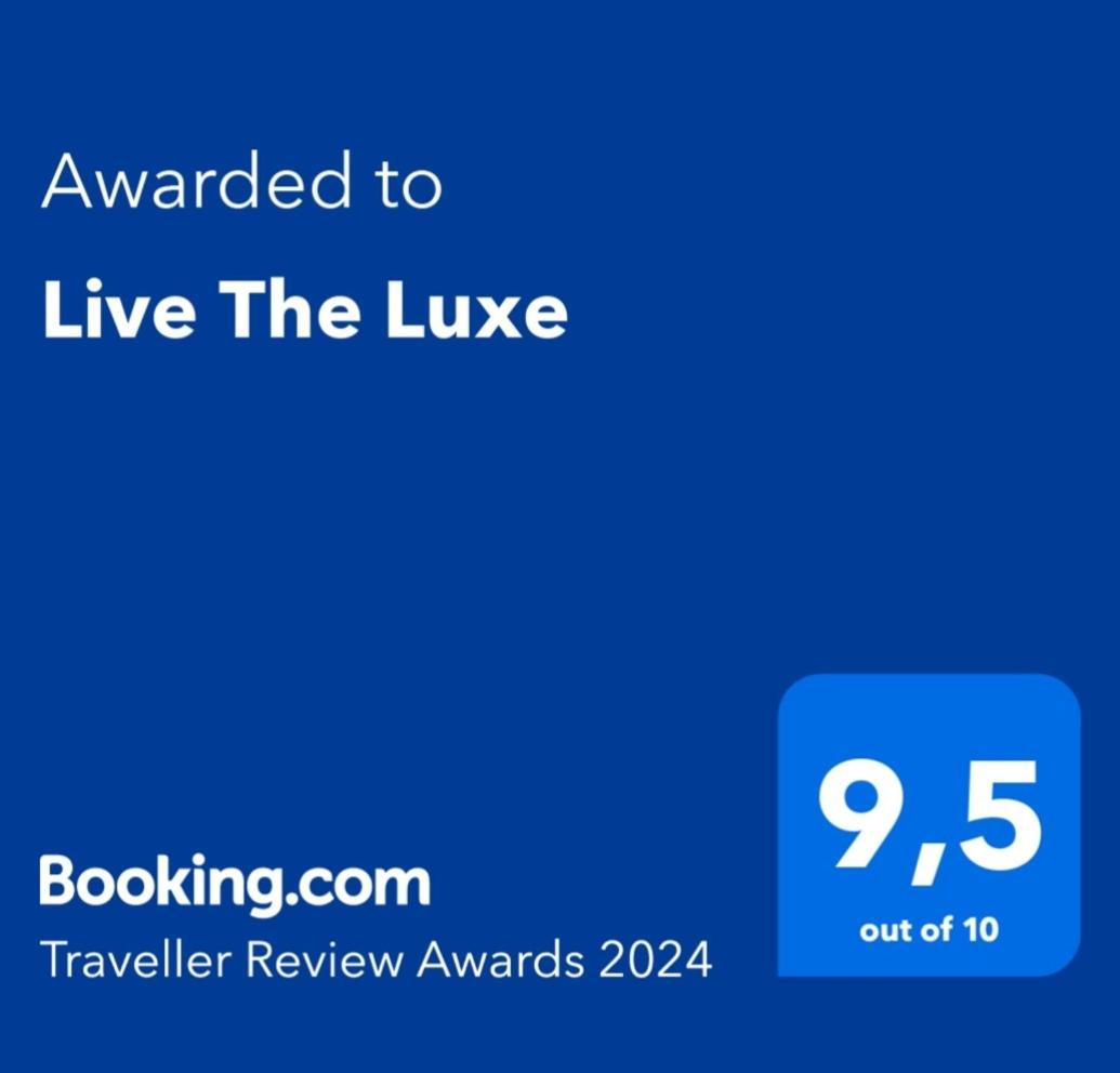 Live The Luxe Apartment Kallithea  ภายนอก รูปภาพ